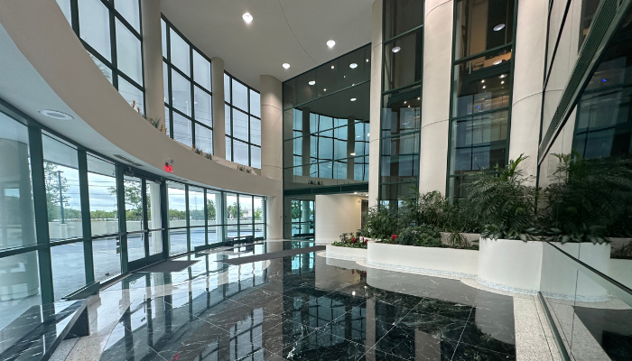 Building housing the American Community Bank & Trust Oakbrook Terrace office
